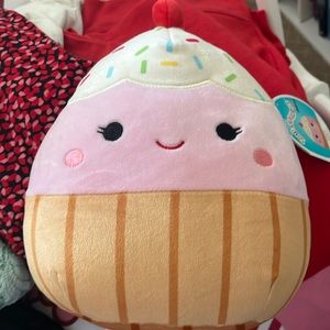 Original Squishmallow cupcake Clara